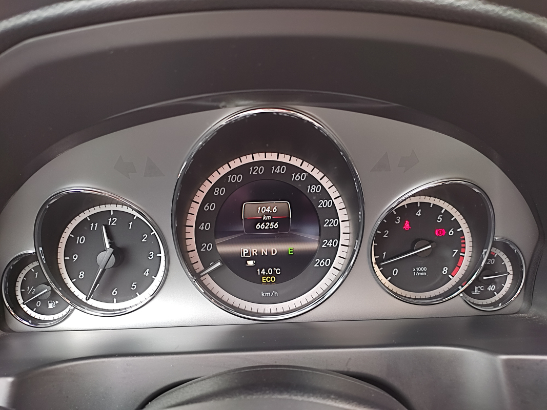 Mercedes Classe E — 29