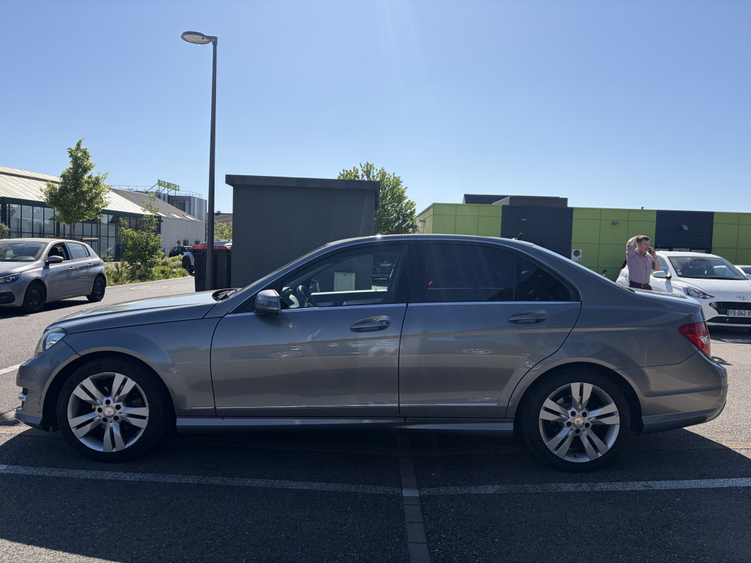 Mercedes Classe C — 21