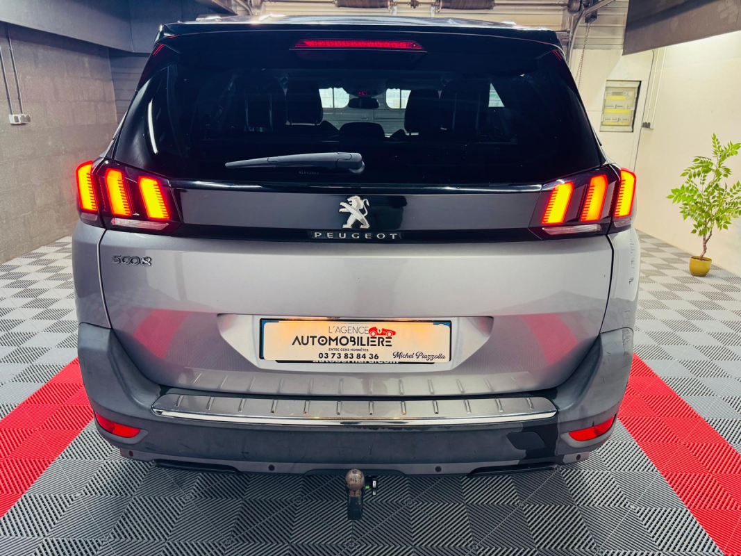 Peugeot 5008 — 5