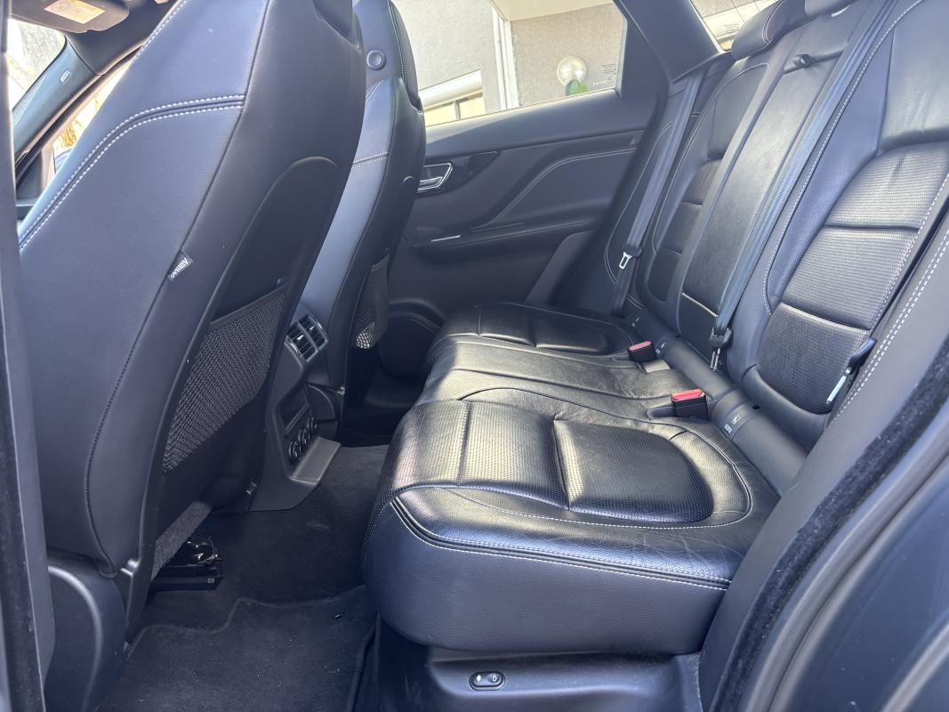 Jaguar F-Pace — 16