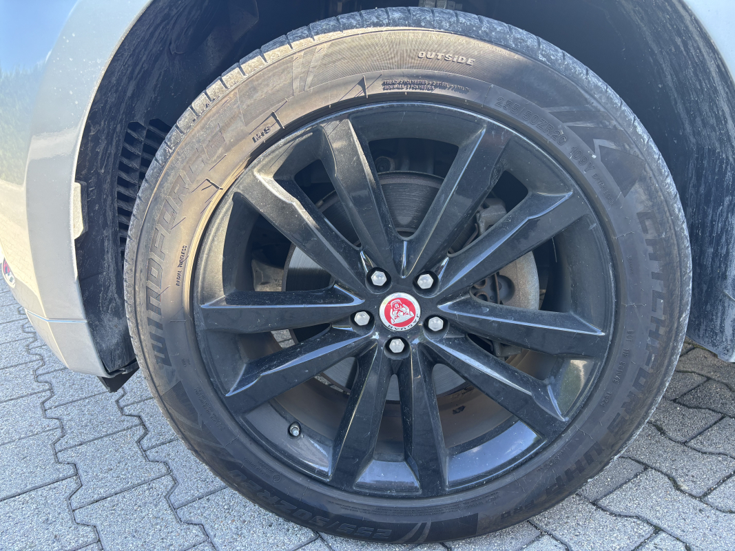 Jaguar F-Pace — 26
