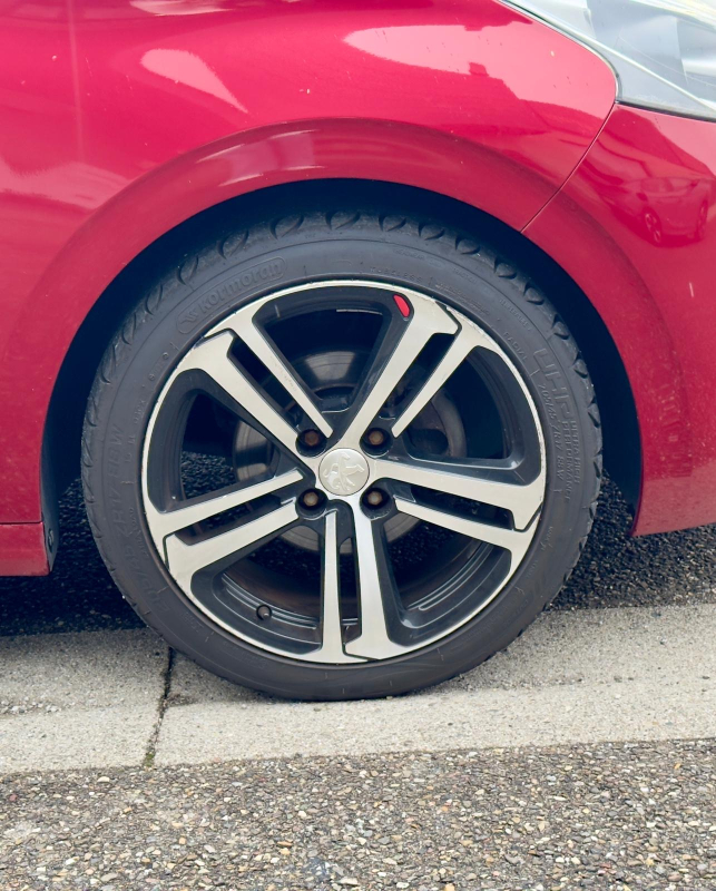 Peugeot 208 — 35