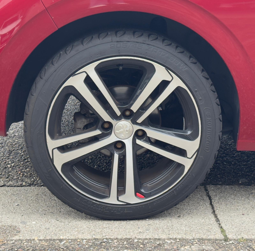Peugeot 208 — 31