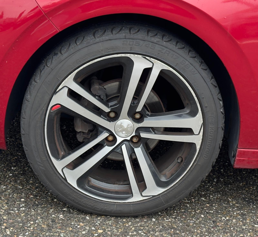 Peugeot 208 — 29