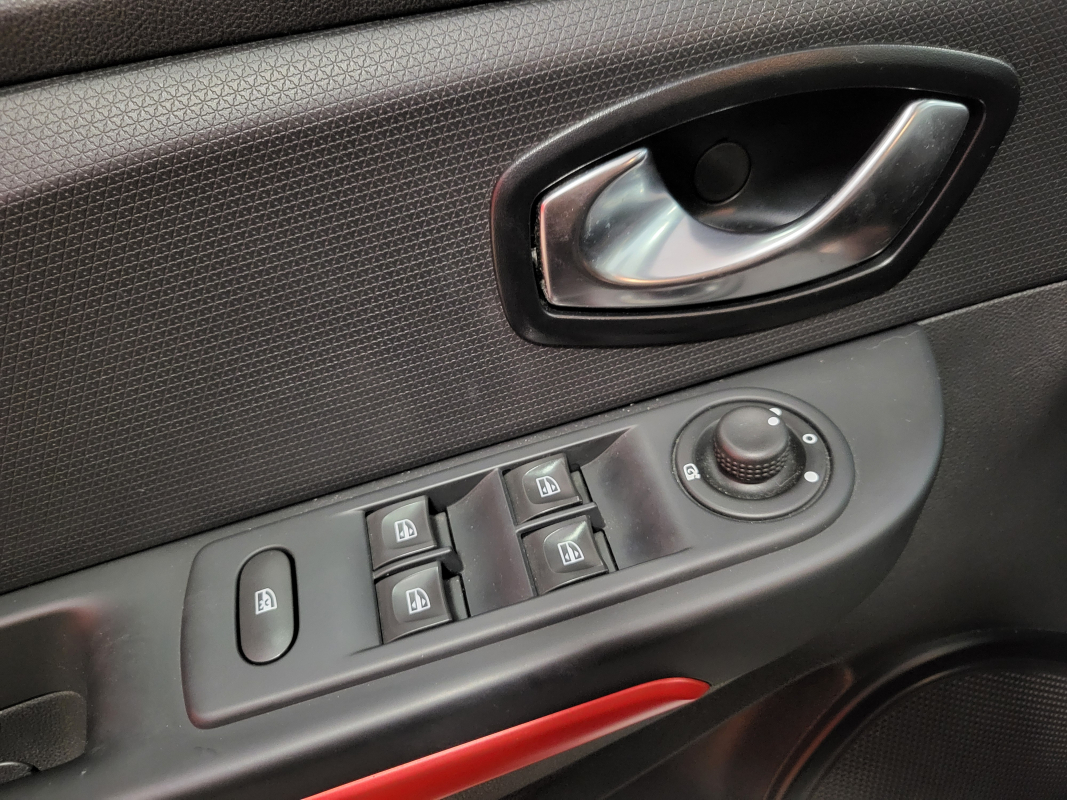 Renault Clio — 23