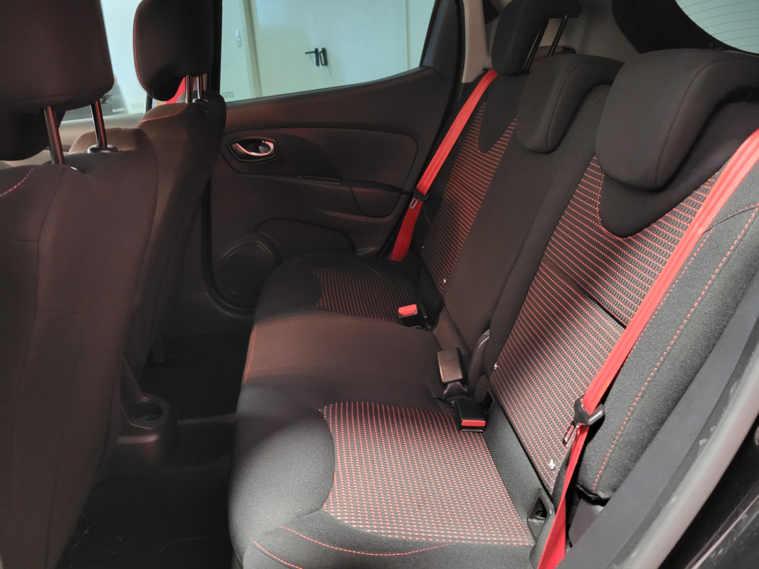 Renault Clio — 11