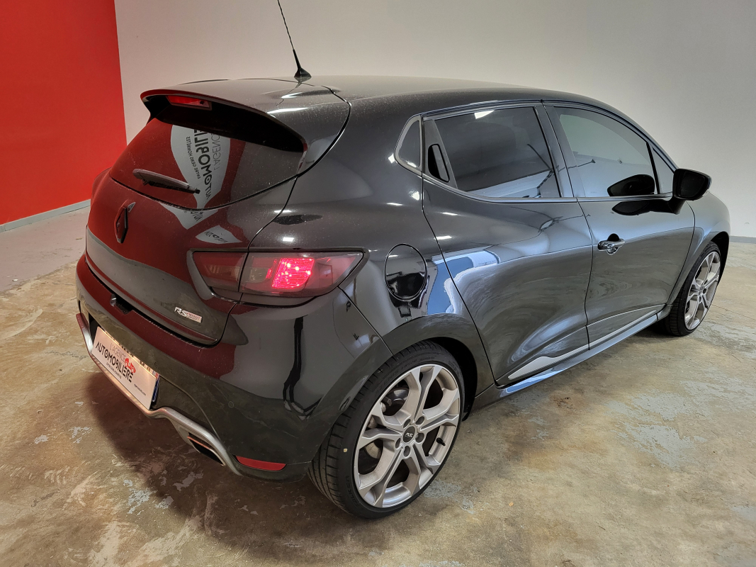 Renault Clio — 7