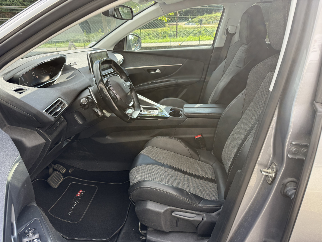 Peugeot 5008 — 12