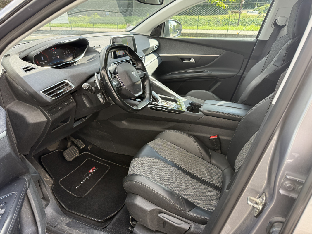 Peugeot 5008 — 11