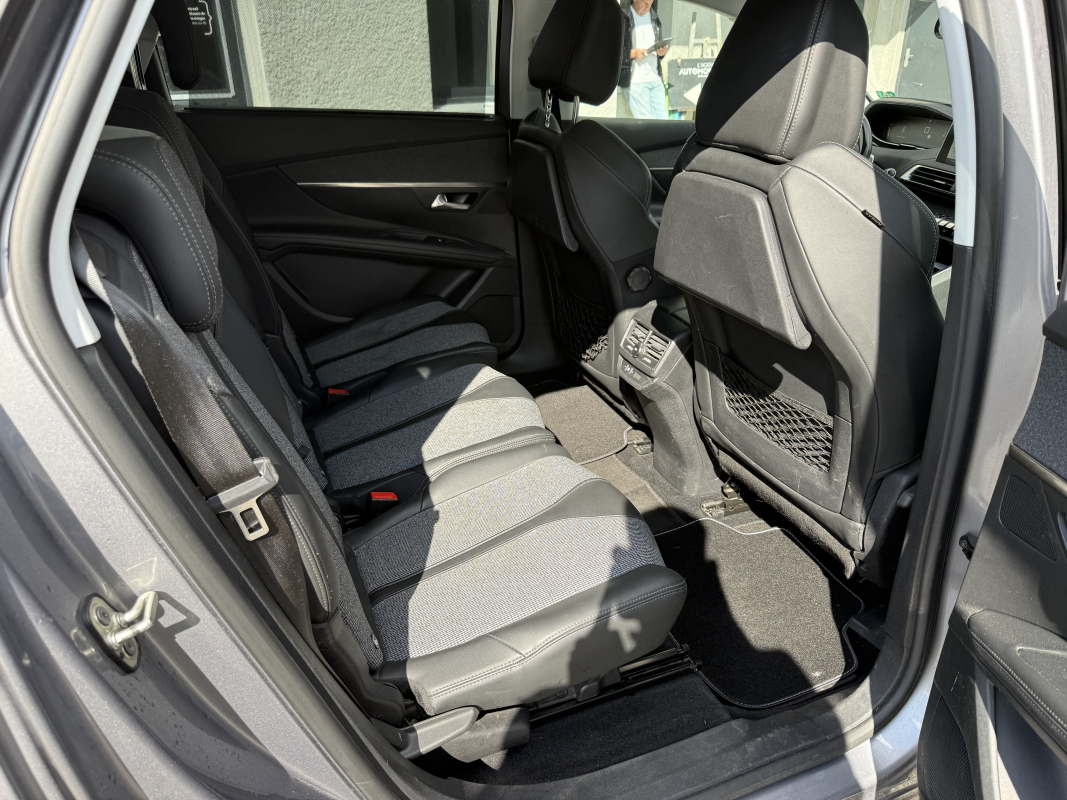 Peugeot 5008 — 15