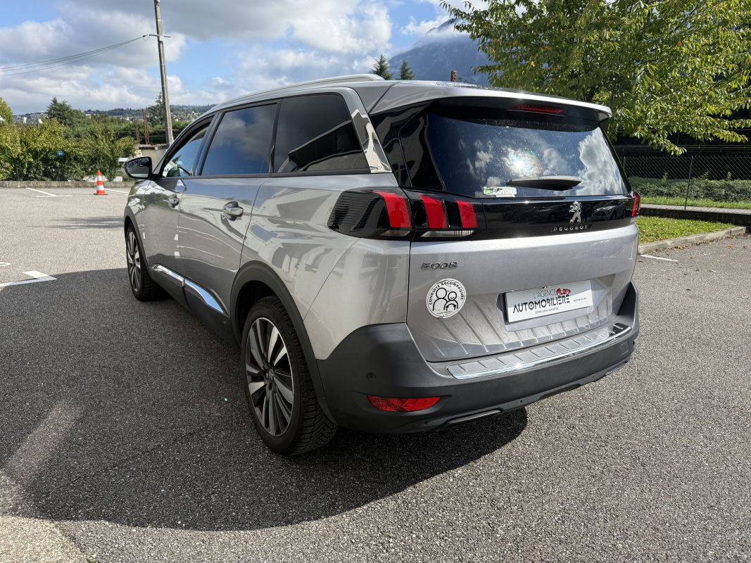 Peugeot 5008 — 5