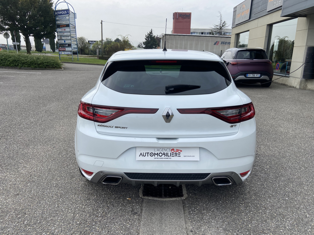 Renault Megane — 7
