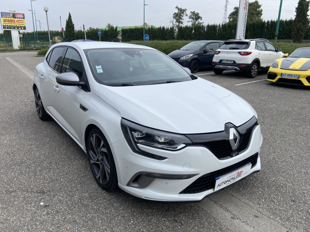 Renault Megane — 13