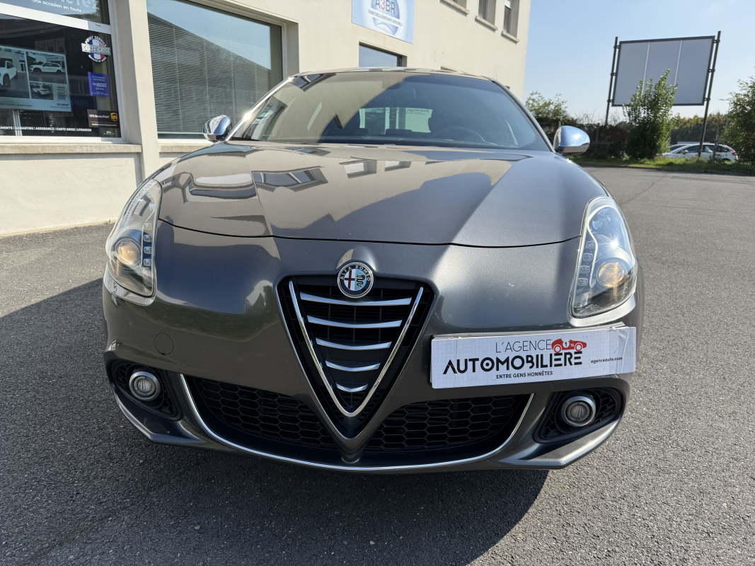 Alfa Romeo Giulietta — 8