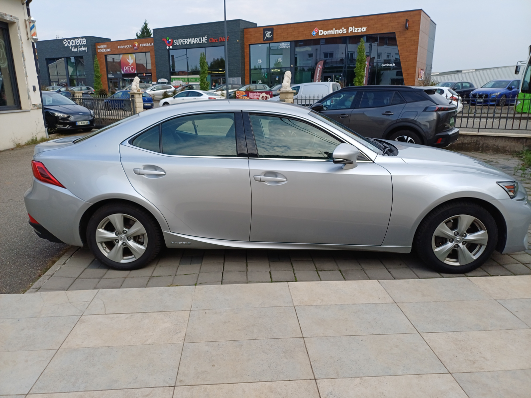 Lexus IS — 6