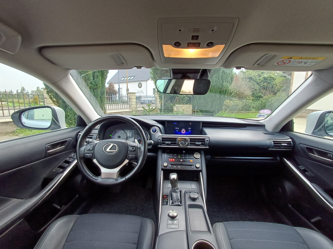 Lexus IS — 13