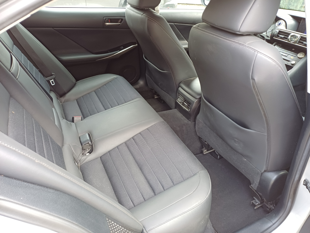 Lexus IS — 22