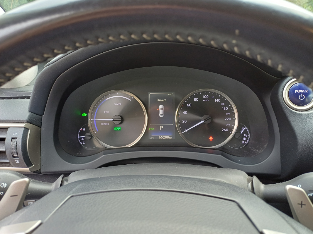 Lexus IS — 14