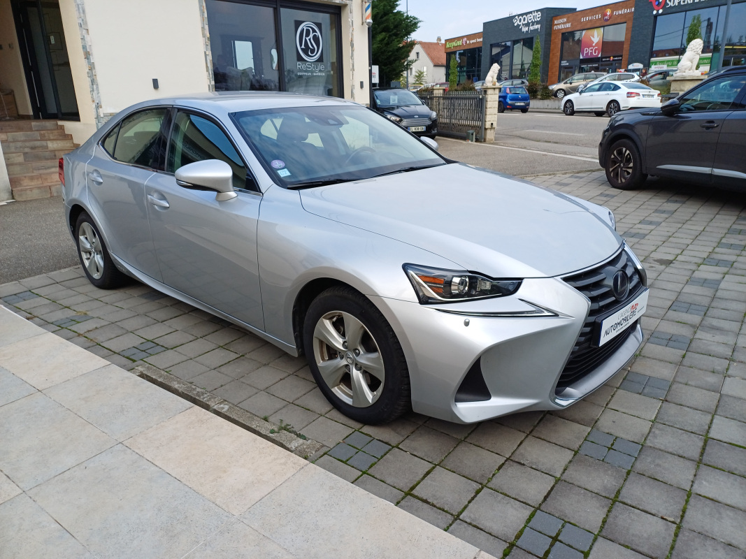 Lexus IS — 8
