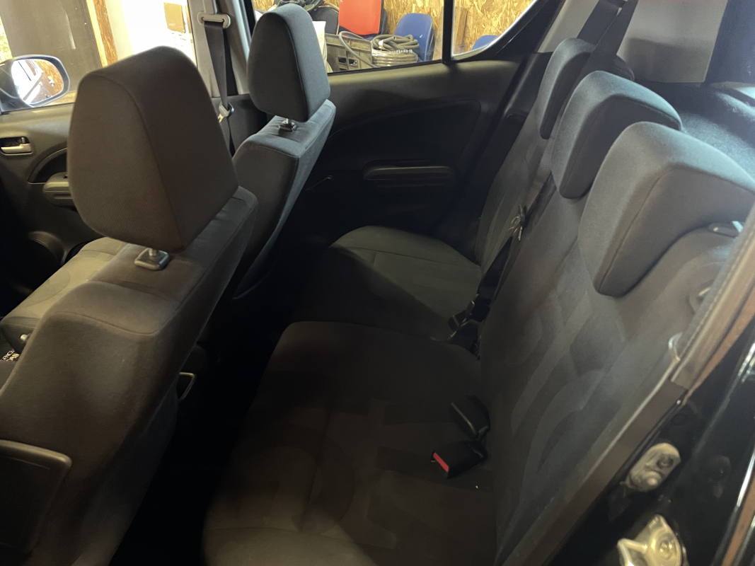 Opel Agila — 14