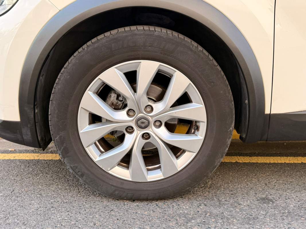 Renault Captur — 10
