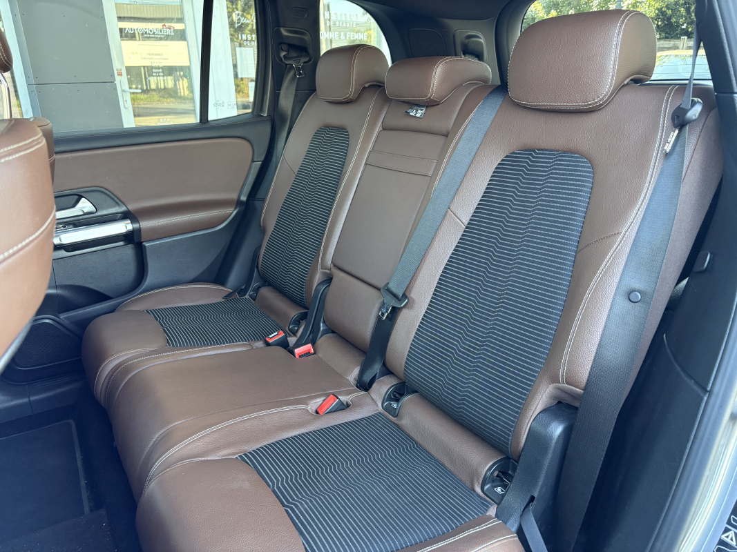 Mercedes GLB — 35