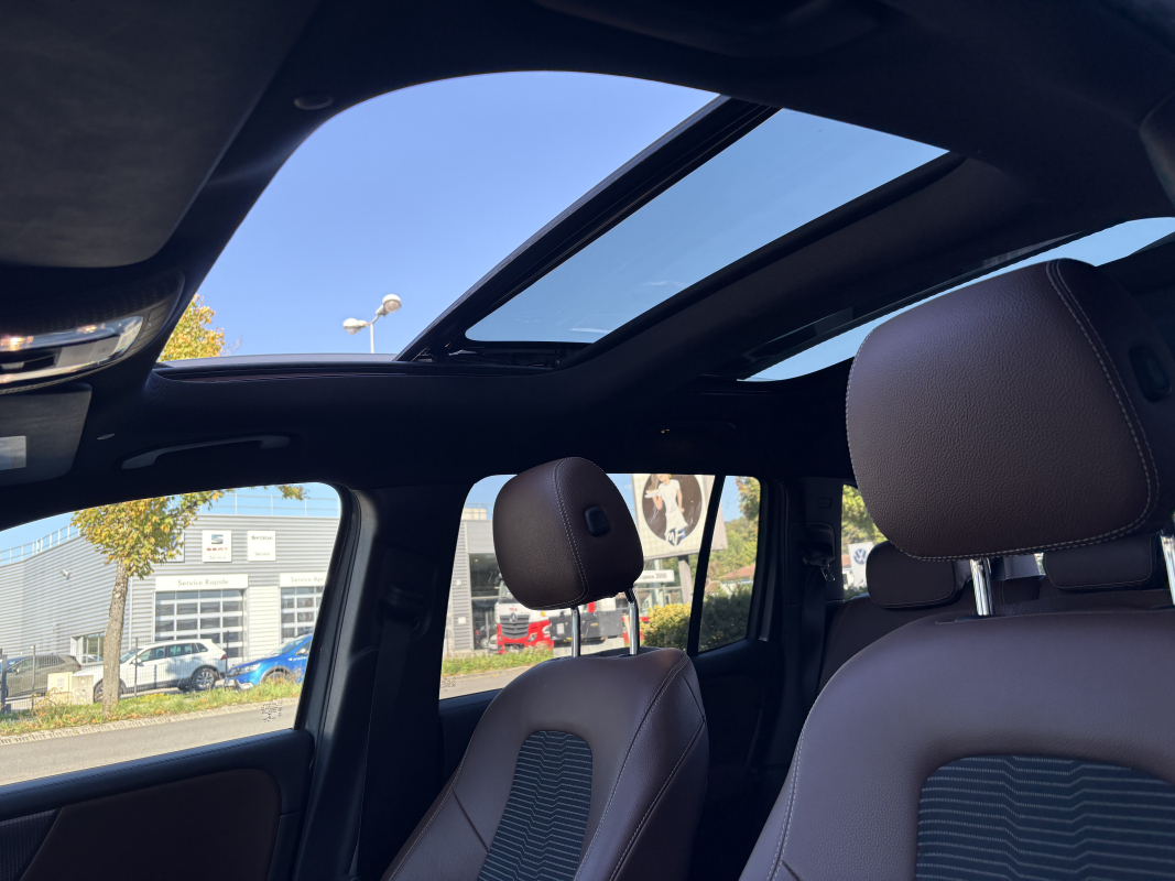 Mercedes GLB — 49
