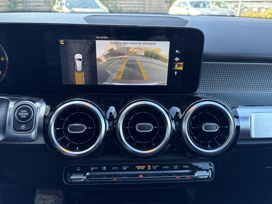 Mercedes GLB — 65