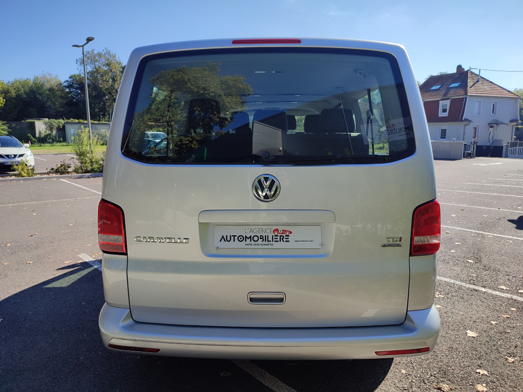 Volkswagen Caravelle — 4