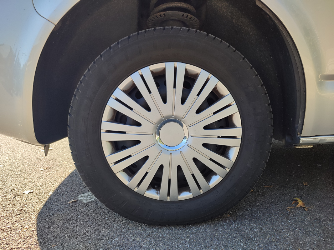 Volkswagen Caravelle — 24
