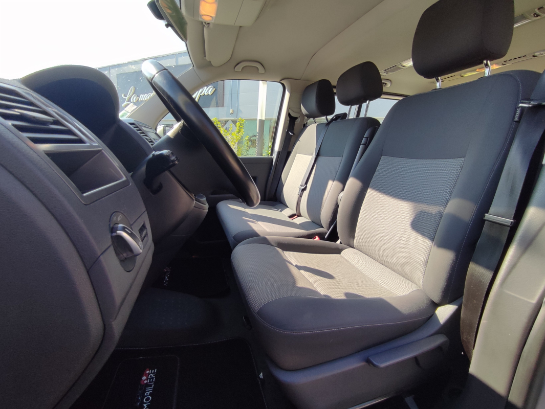 Volkswagen Caravelle — 11