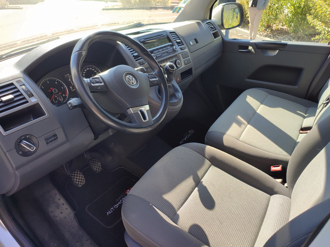 Volkswagen Caravelle — 10