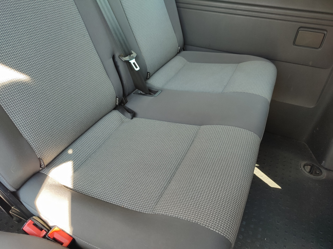 Volkswagen Caravelle — 15