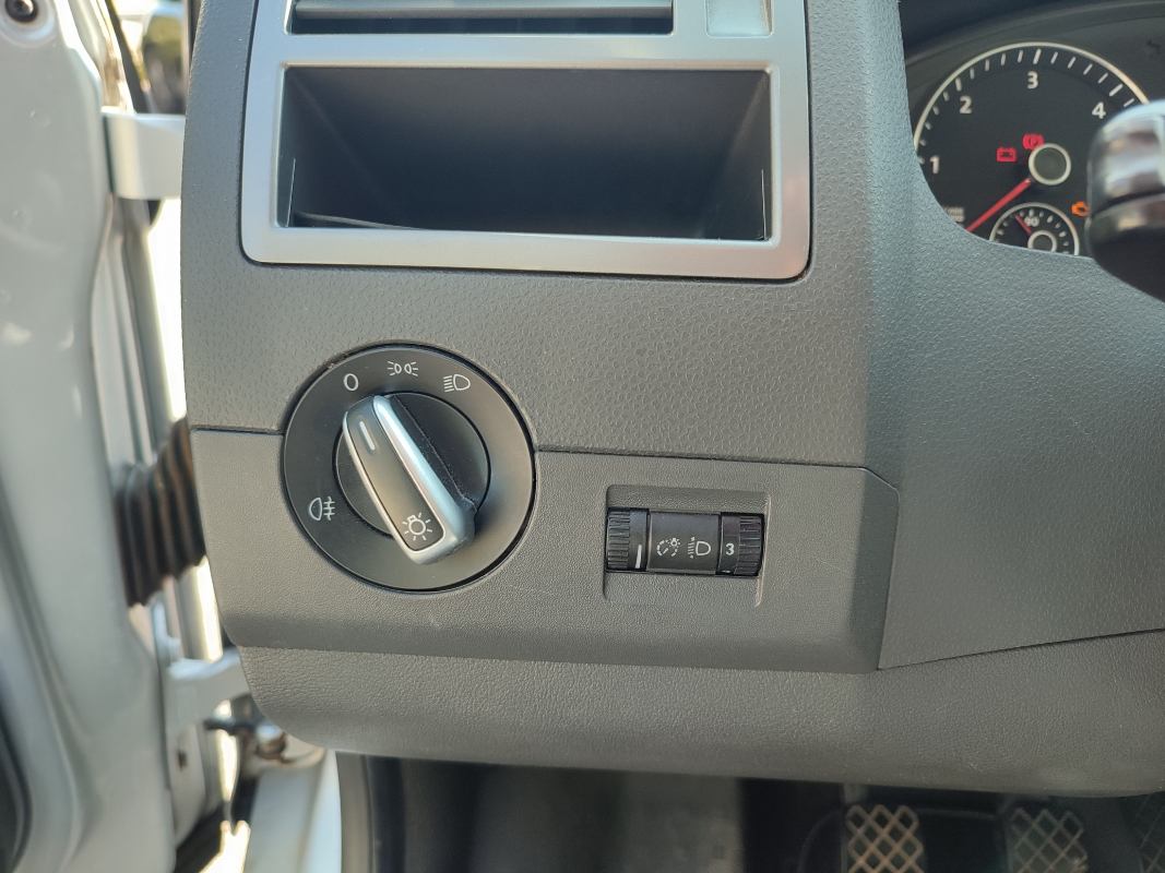 Volkswagen Caravelle — 28