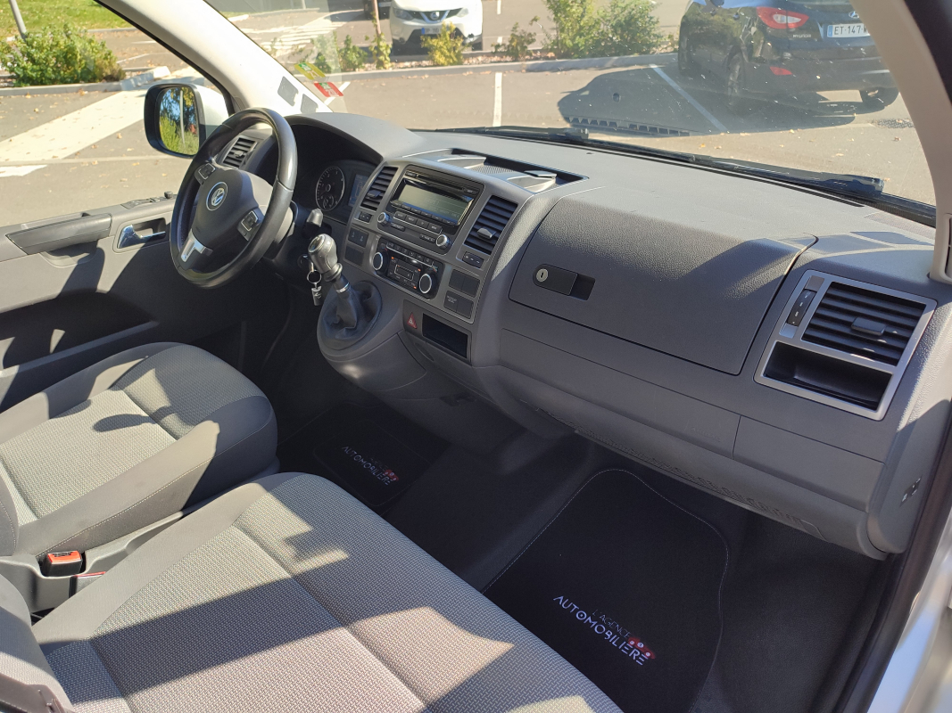 Volkswagen Caravelle — 13