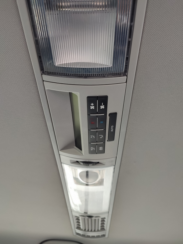 Volkswagen Caravelle — 29