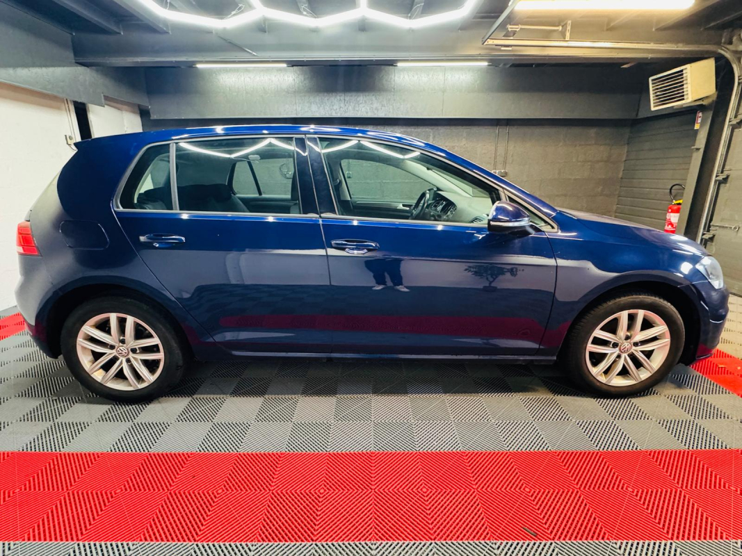Volkswagen Golf — 4