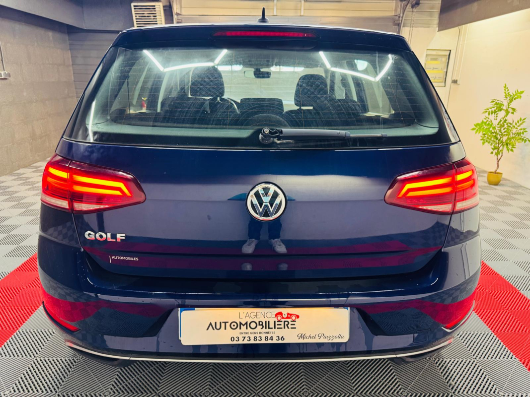 Volkswagen Golf — 6