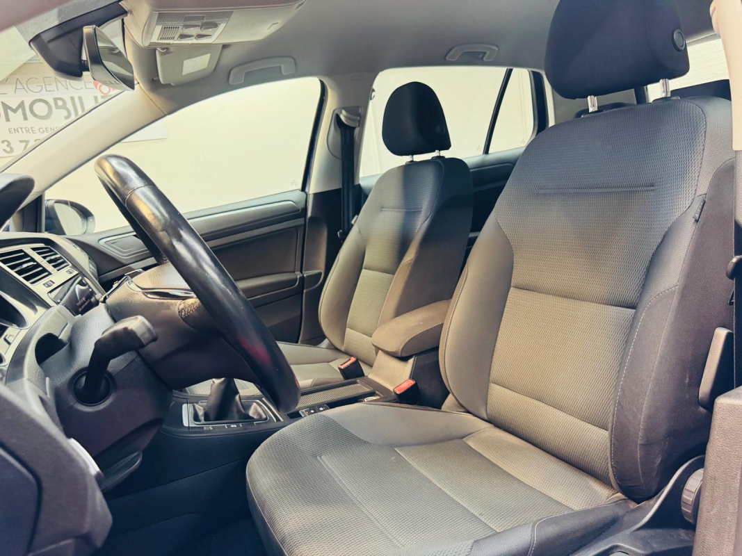 Volkswagen Golf — 9