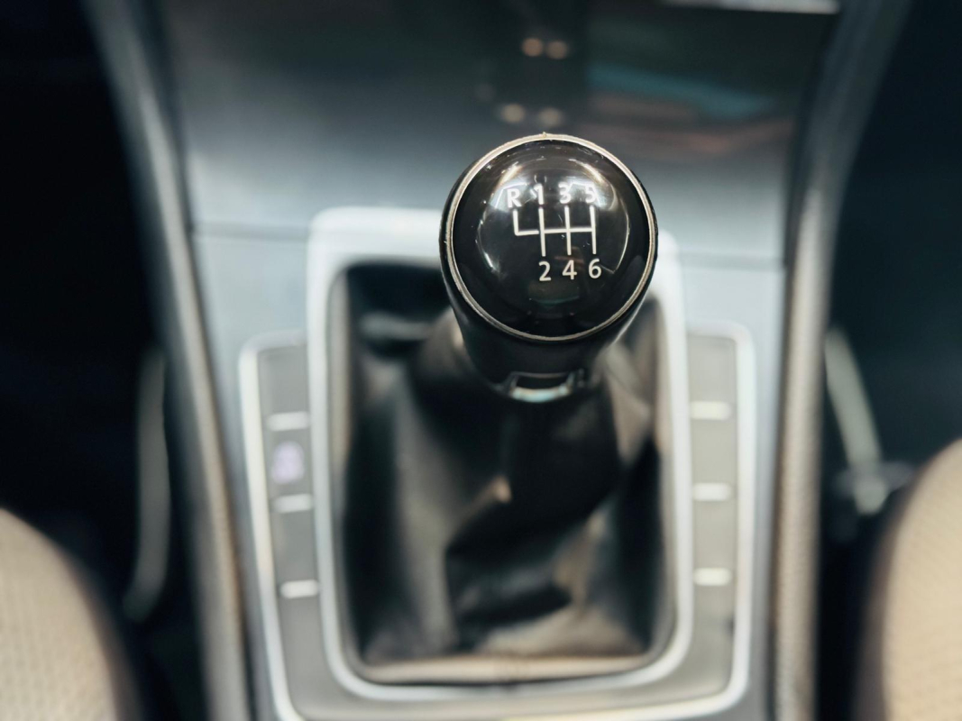 Volkswagen Golf — 14