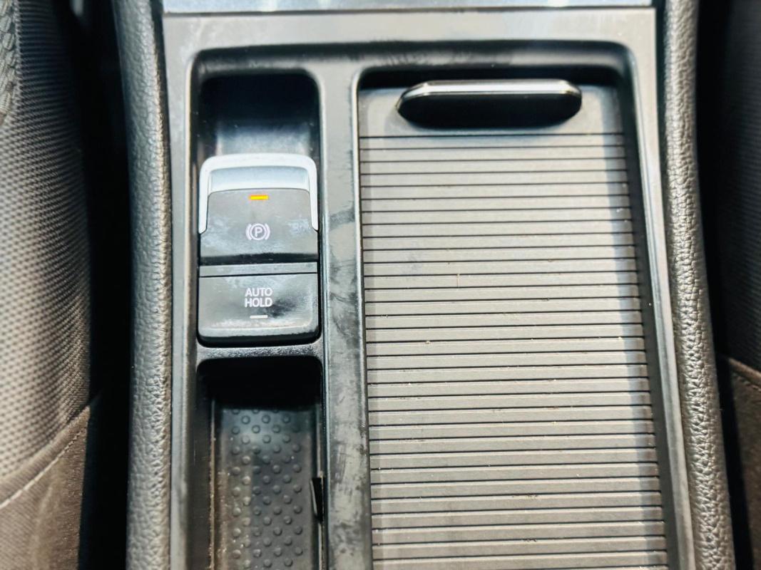 Volkswagen Golf — 15
