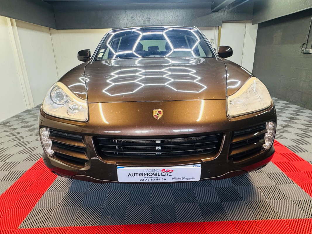 Porsche Cayenne — 2