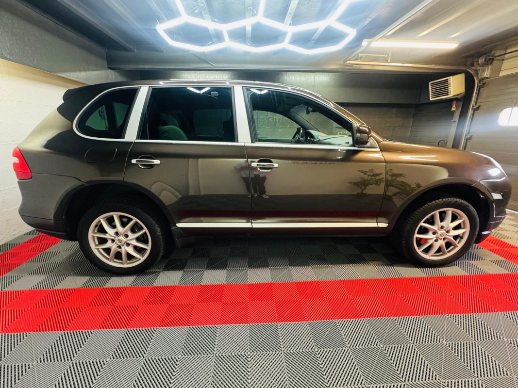Porsche Cayenne — 4