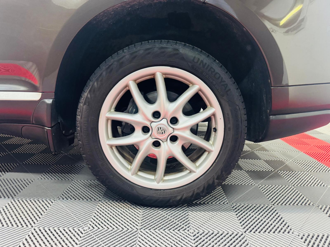 Porsche Cayenne — 21