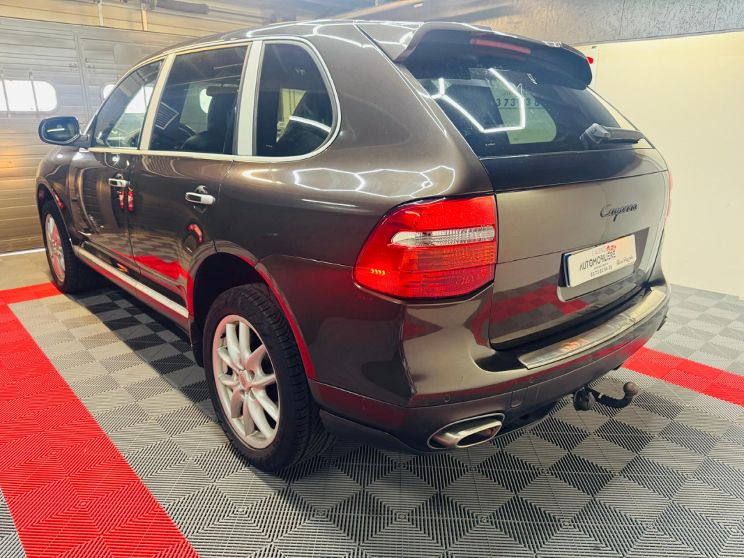 Porsche Cayenne — 7