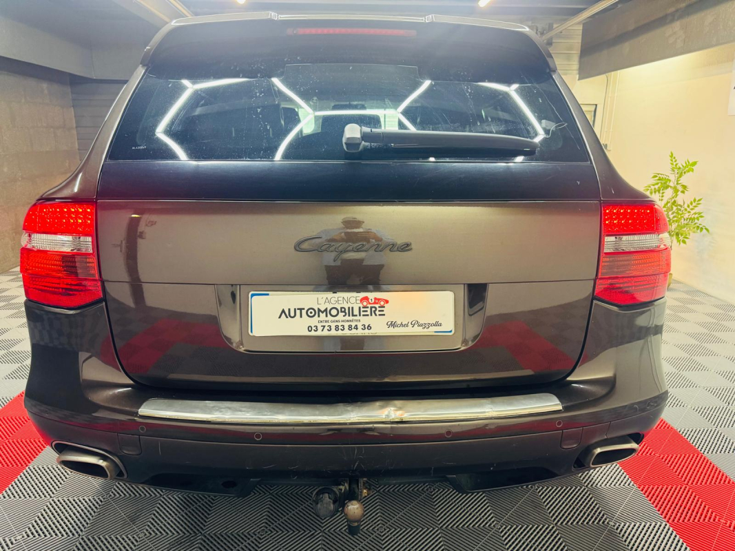 Porsche Cayenne — 6