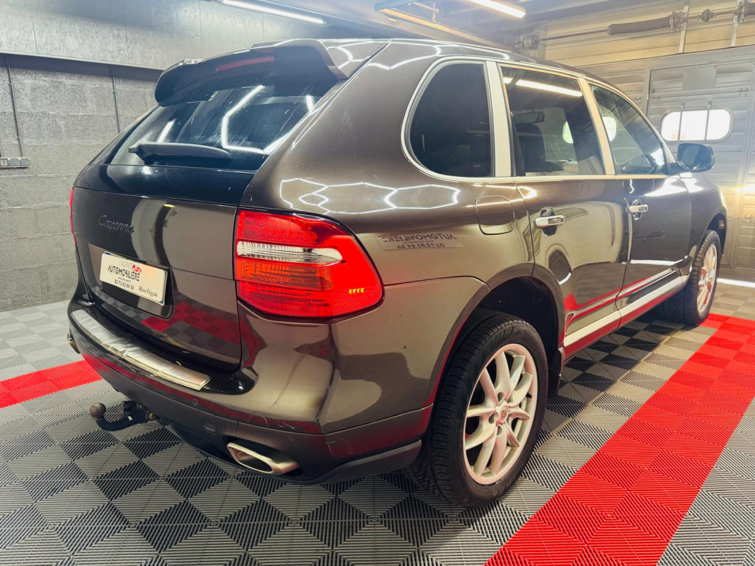 Porsche Cayenne — 5