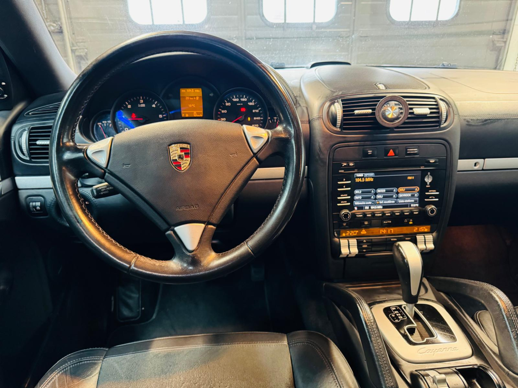 Porsche Cayenne — 13