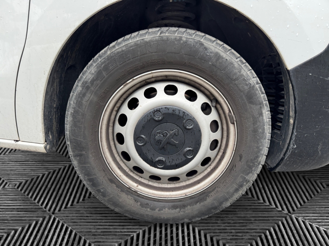 Peugeot Expert — 9