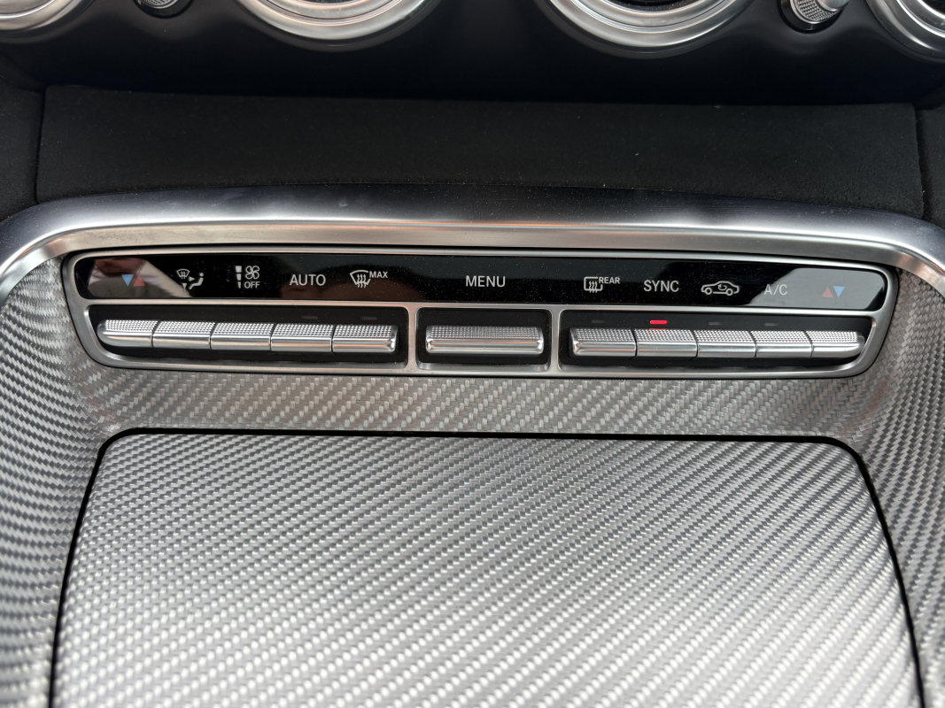 Mercedes AMG-GT — 69